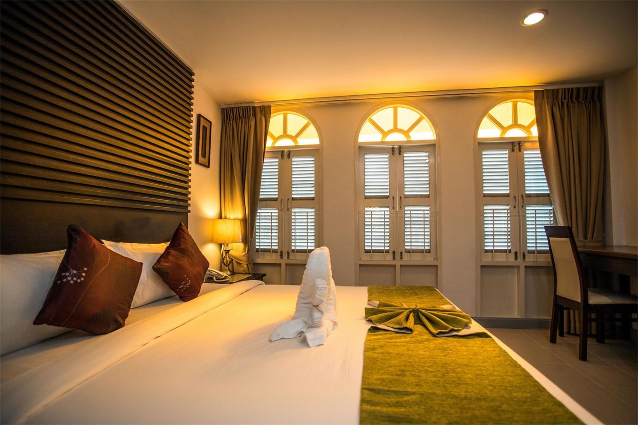 Sino House Patong Hotel Buitenkant foto