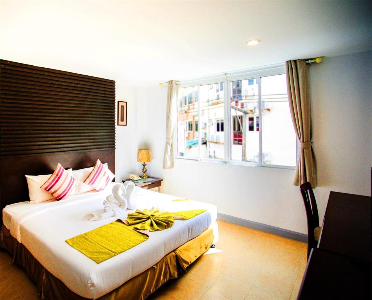 Sino House Patong Hotel Buitenkant foto