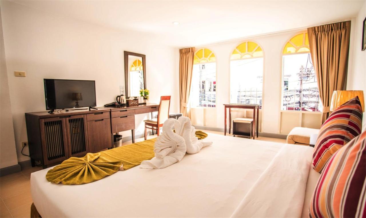 Sino House Patong Hotel Buitenkant foto