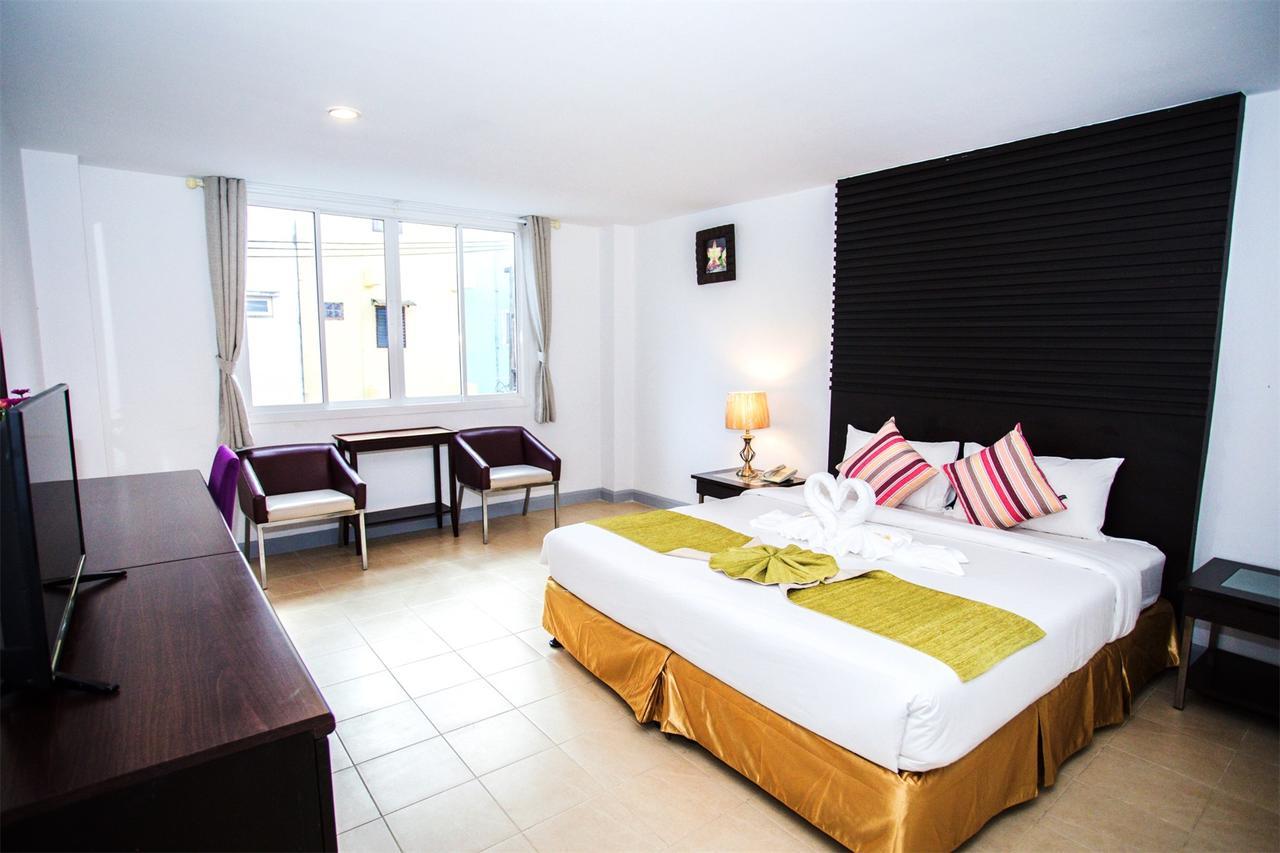 Sino House Patong Hotel Buitenkant foto