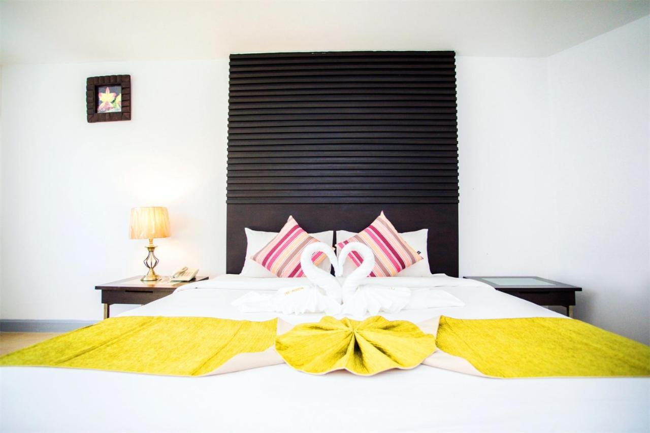 Sino House Patong Hotel Buitenkant foto