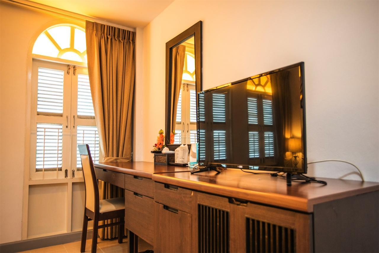 Sino House Patong Hotel Buitenkant foto