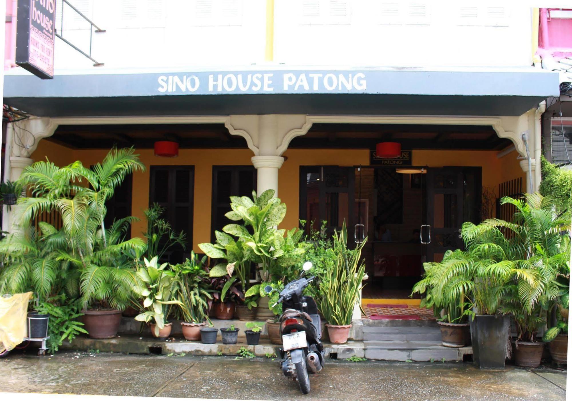 Sino House Patong Hotel Buitenkant foto