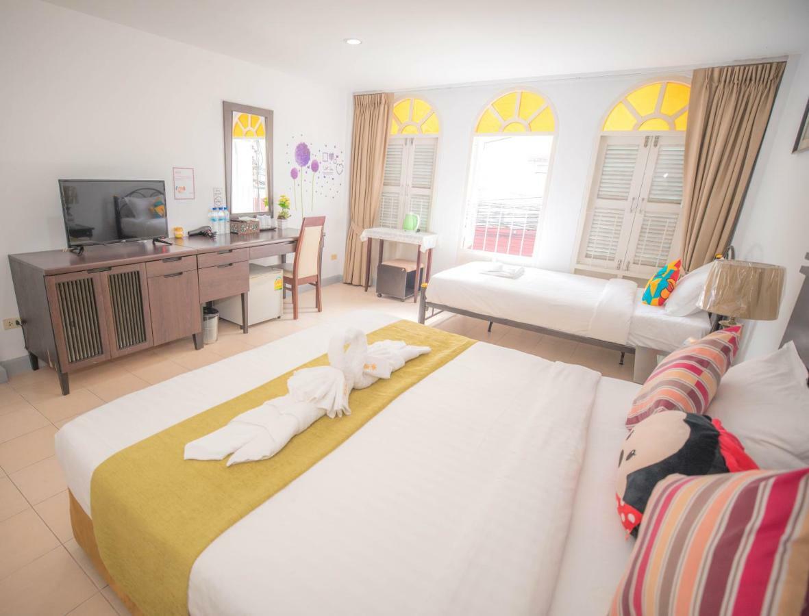 Sino House Patong Hotel Buitenkant foto