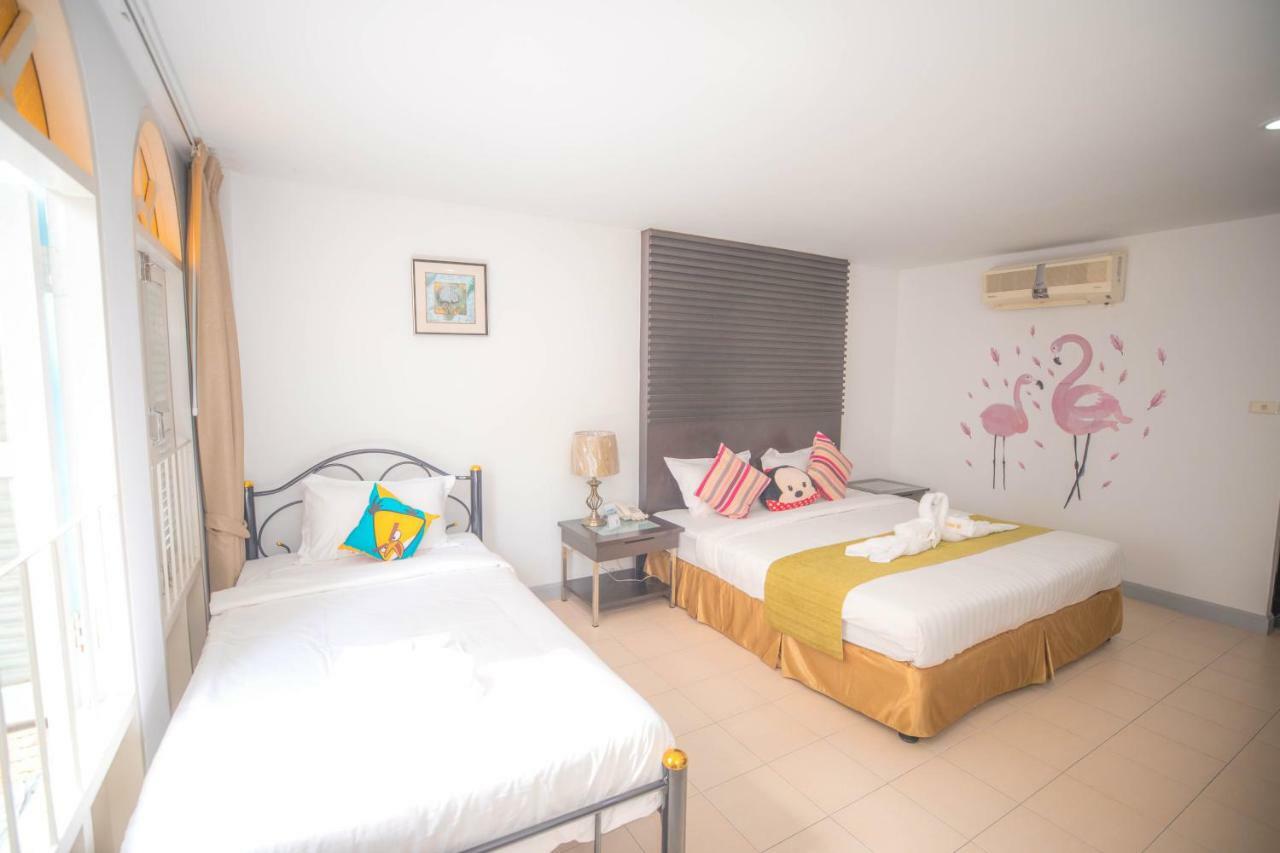 Sino House Patong Hotel Buitenkant foto