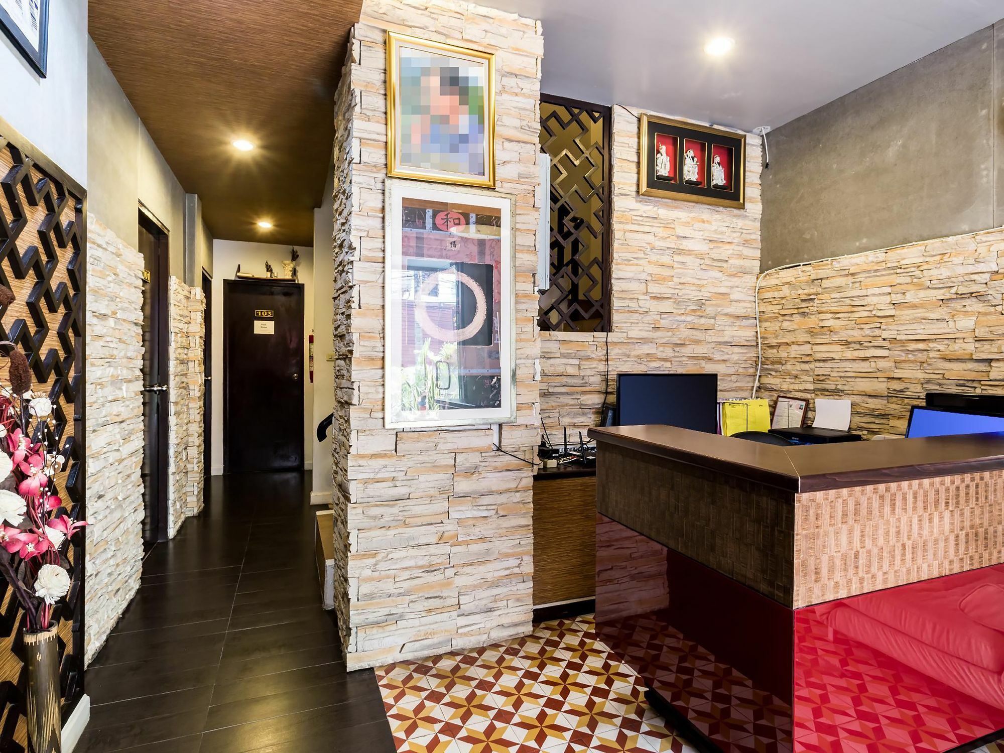 Sino House Patong Hotel Buitenkant foto
