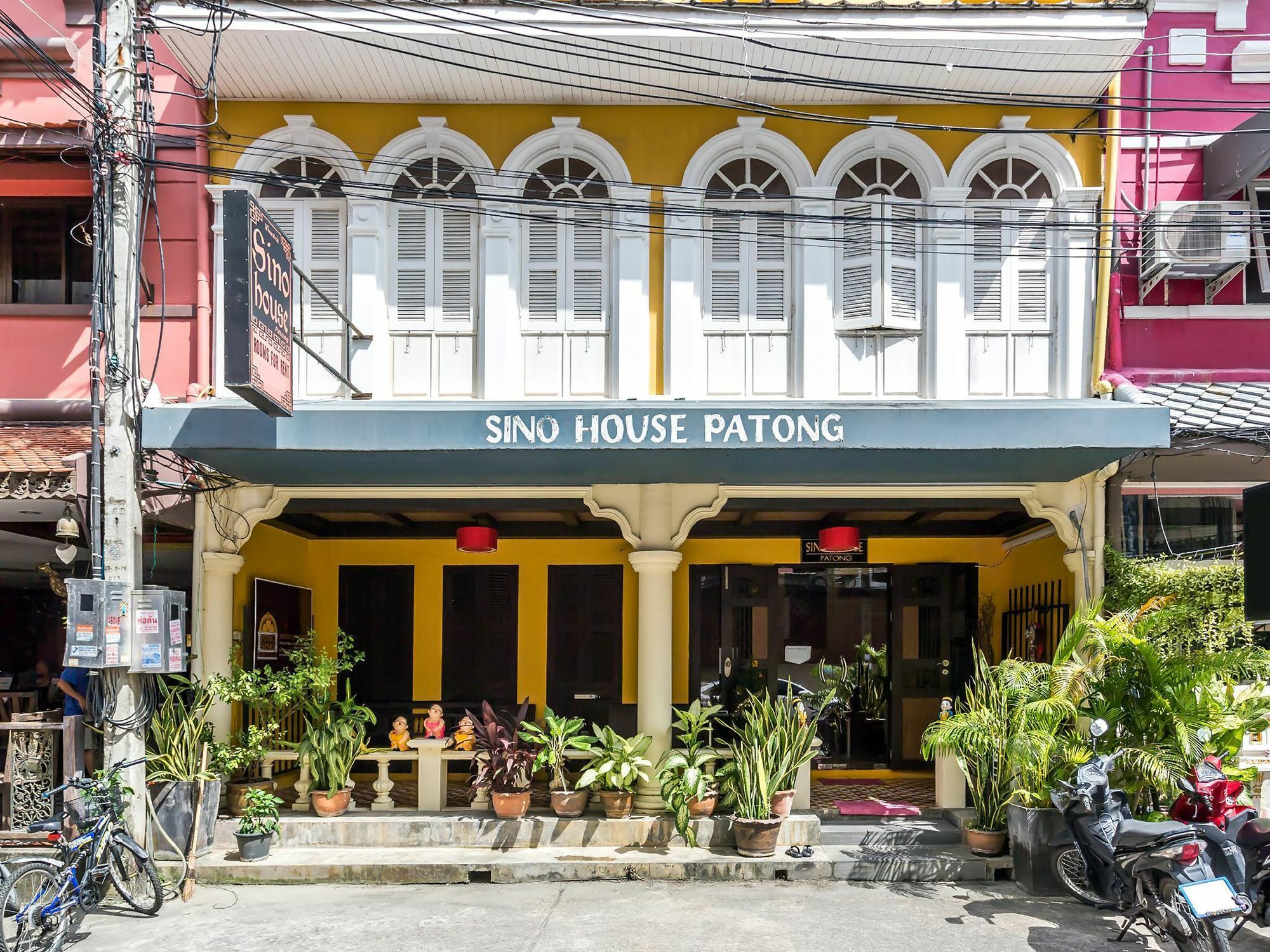 Sino House Patong Hotel Buitenkant foto