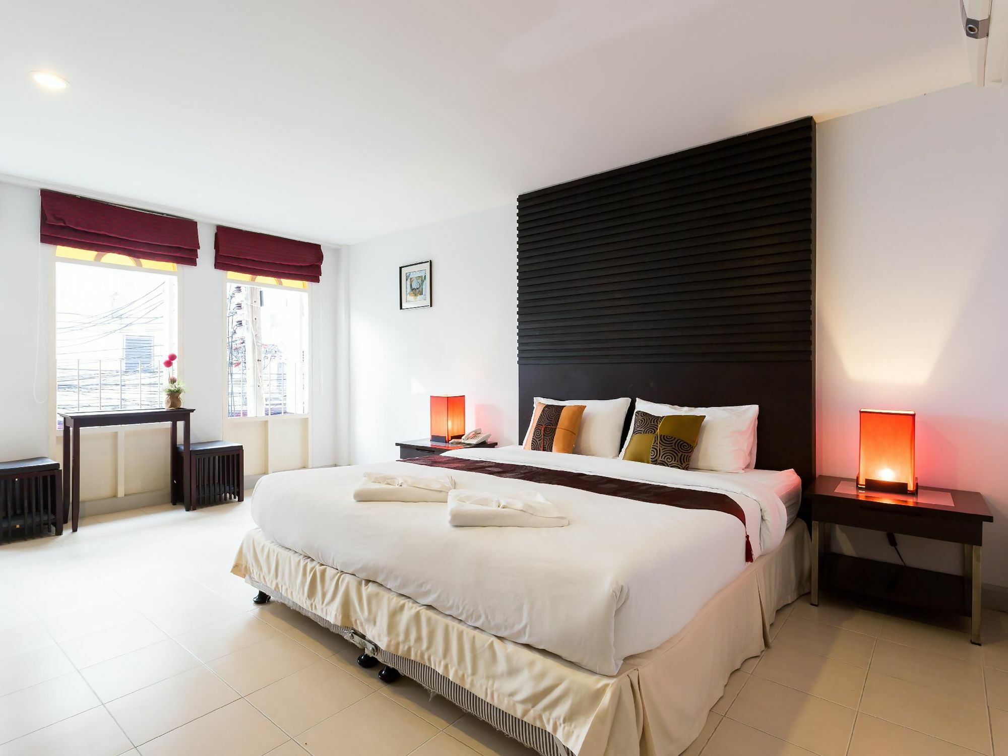 Sino House Patong Hotel Buitenkant foto